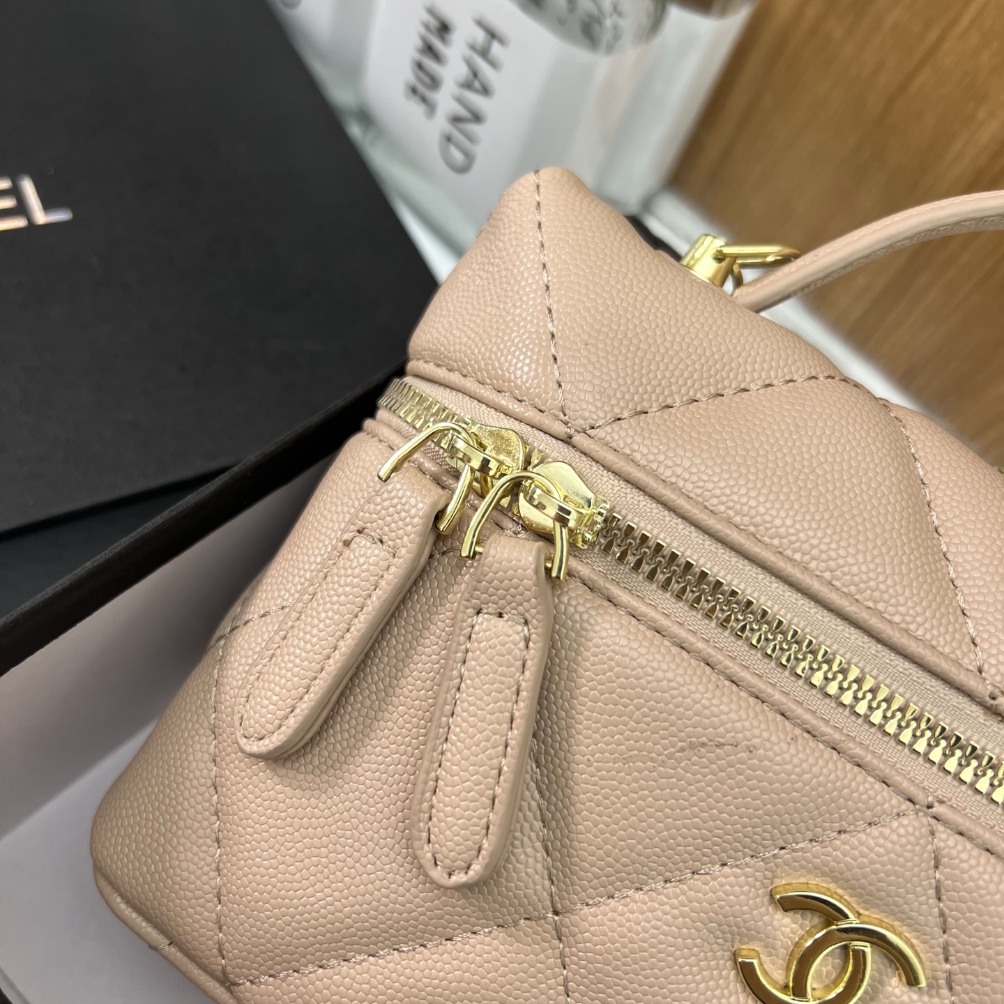 High-end small square handbag