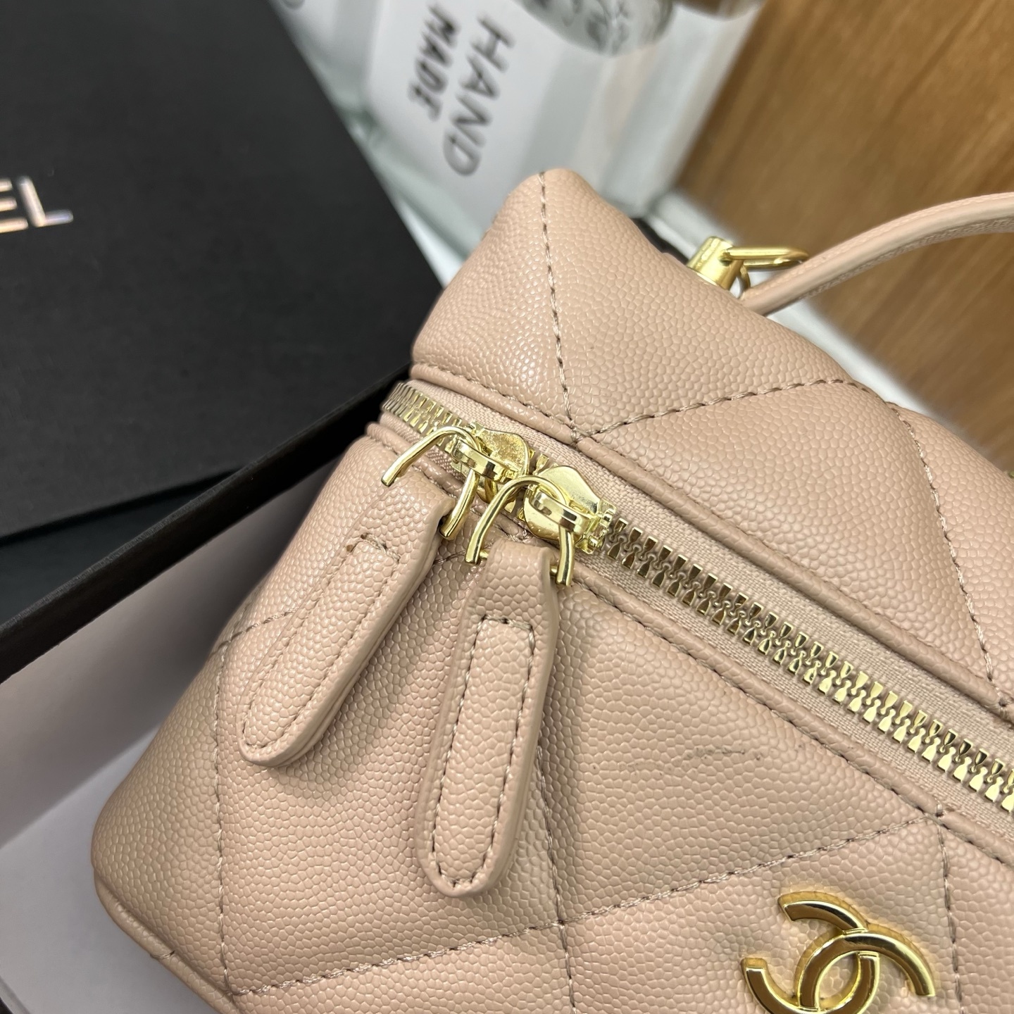 High-end small square handbag