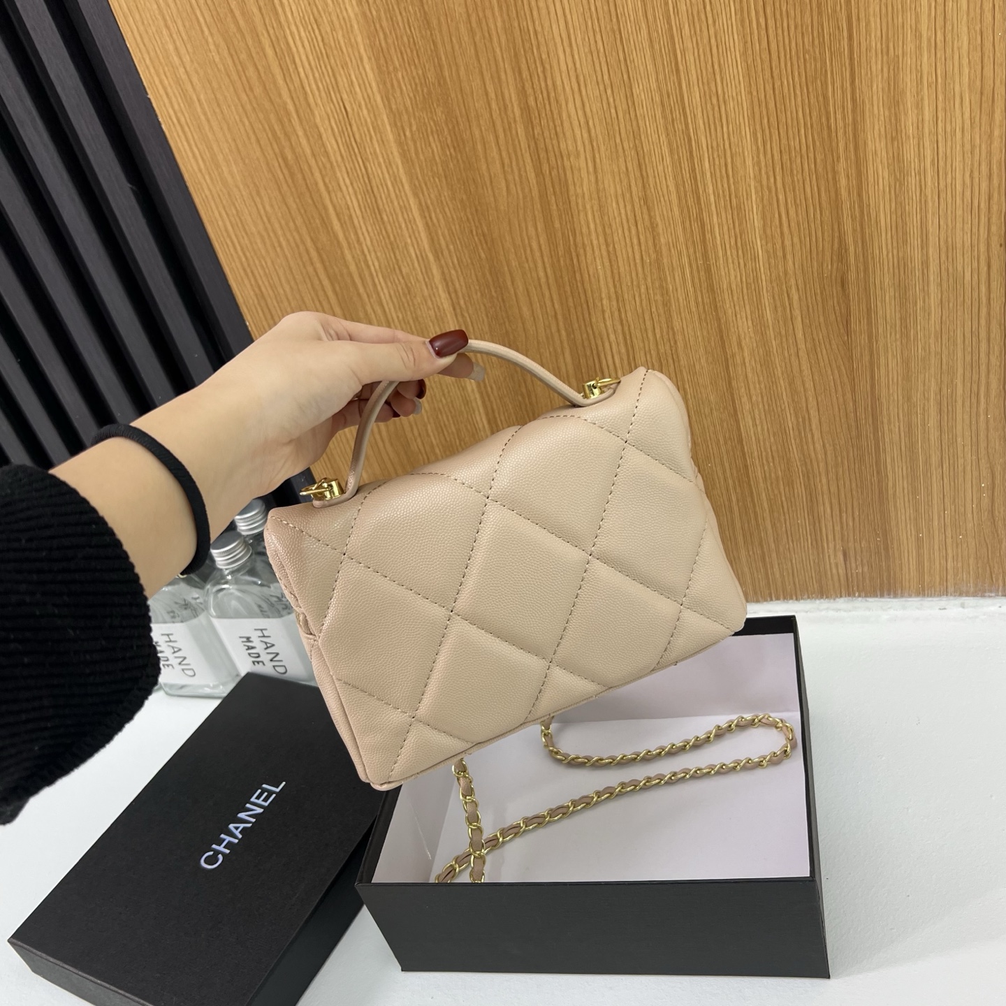 High-end small square handbag