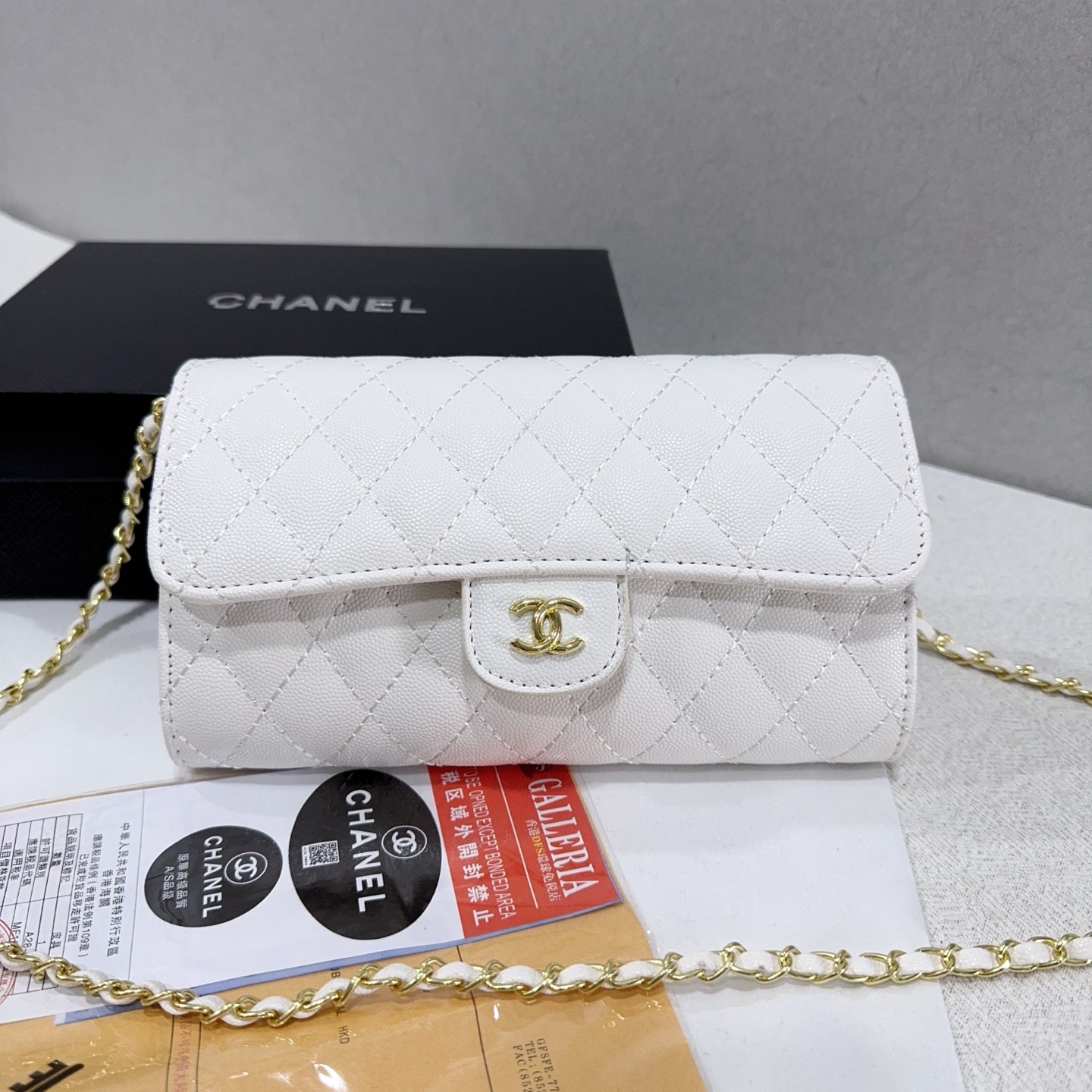 New diamond-patterned single-shoulder crossbody bag