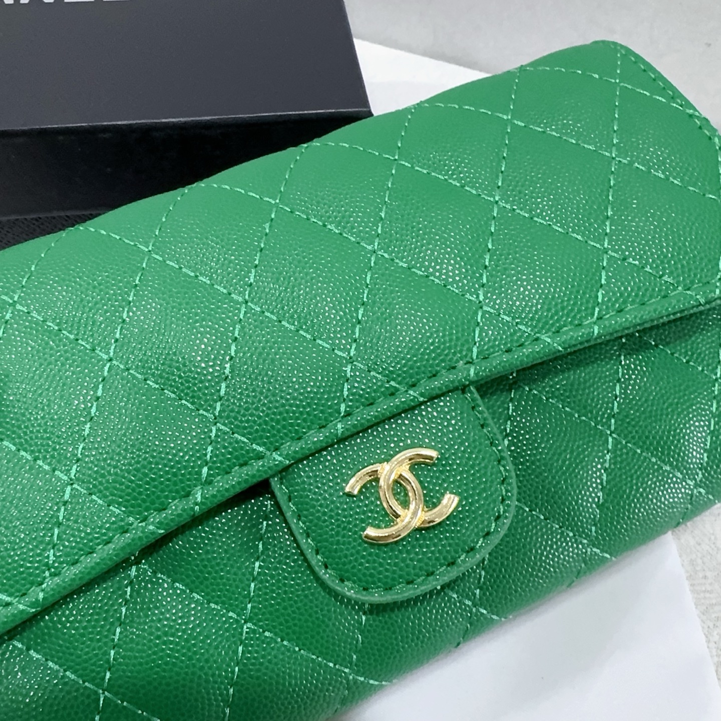 New diamond-patterned single-shoulder crossbody bag