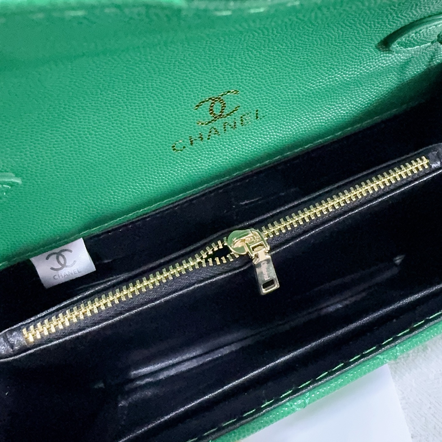 New diamond-patterned single-shoulder crossbody bag