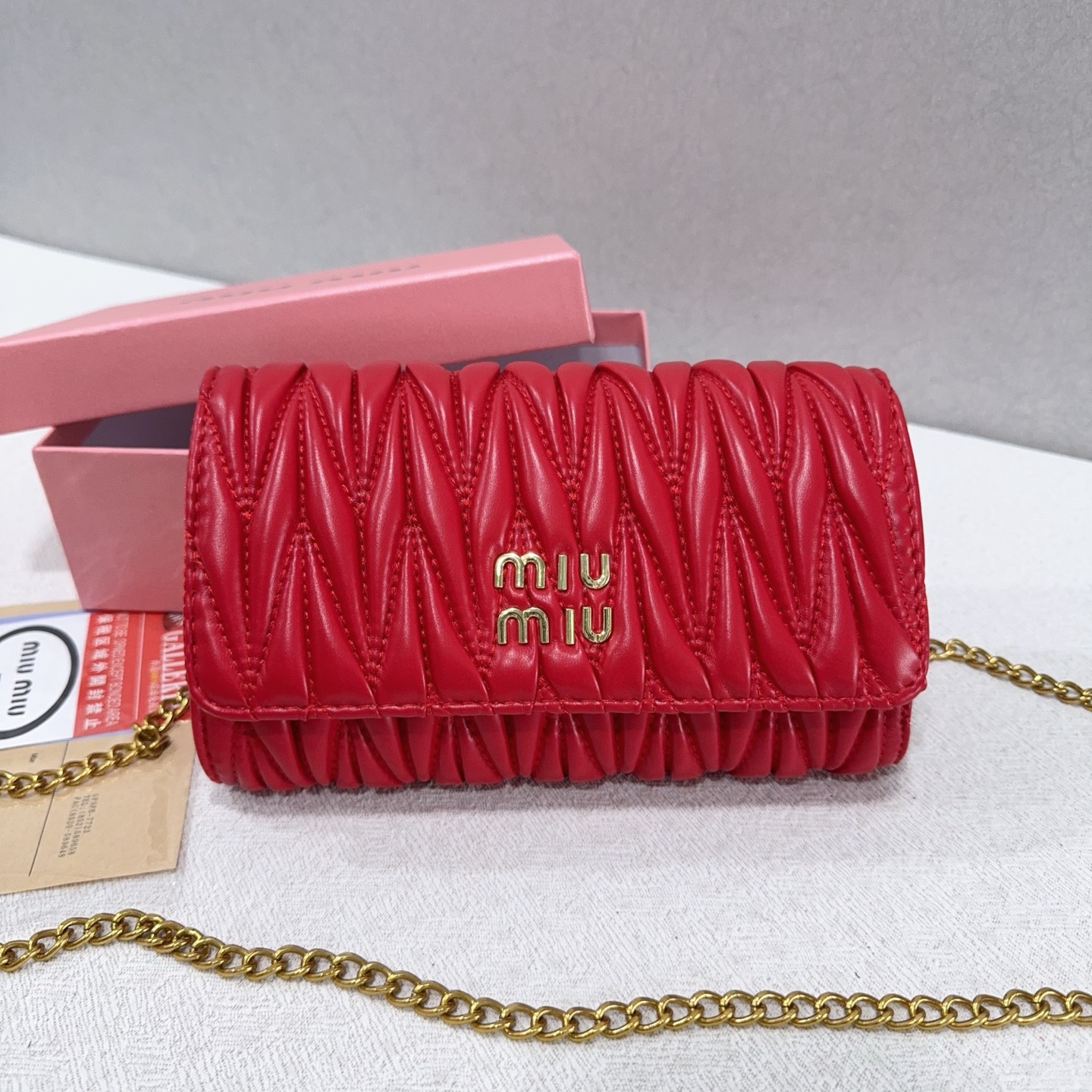 New lambskin pleated chain bag