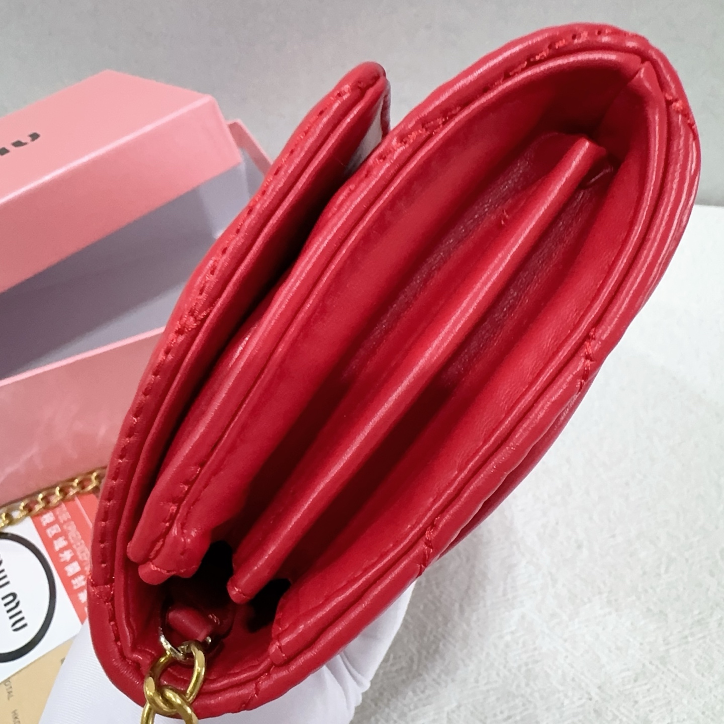 New lambskin pleated chain bag