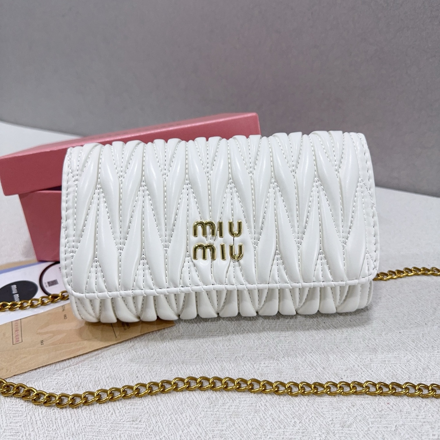 New lambskin pleated chain bag