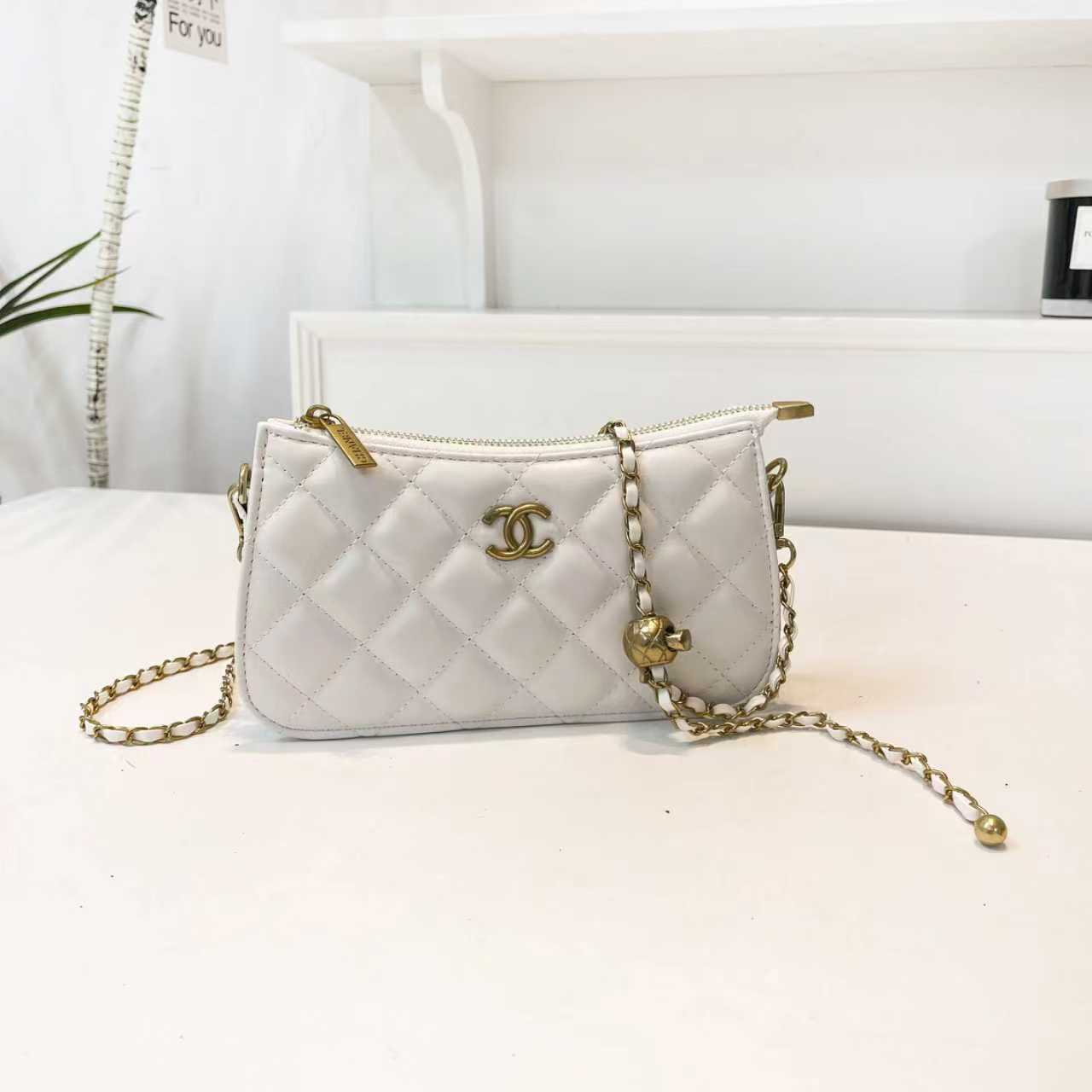 New stylish single-shoulder crossbody bag