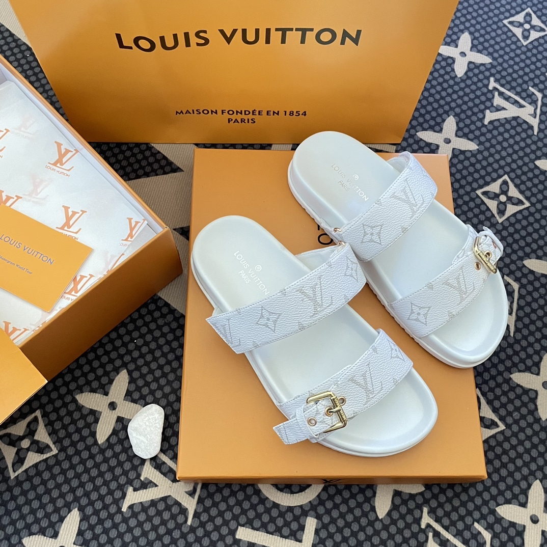 Classic sandals (a personal favorite)