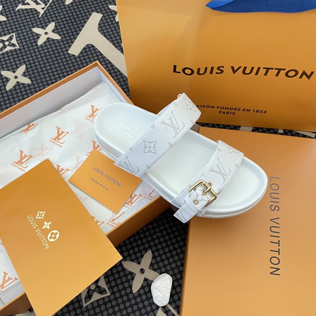 Classic sandals (a personal favorite)