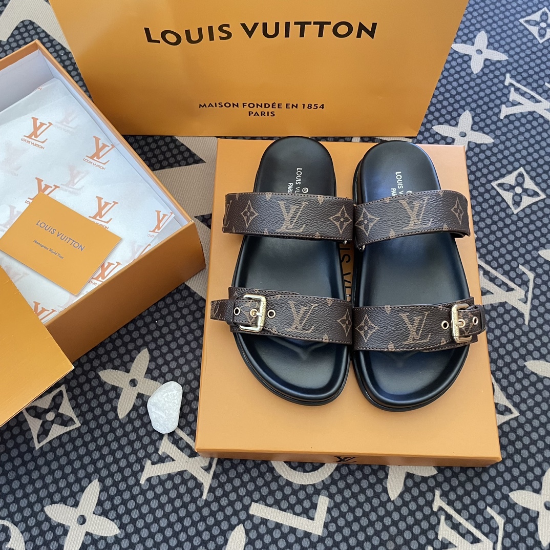Classic sandals (a personal favorite)