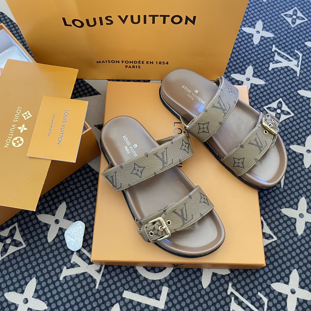 Classic sandals (a personal favorite)