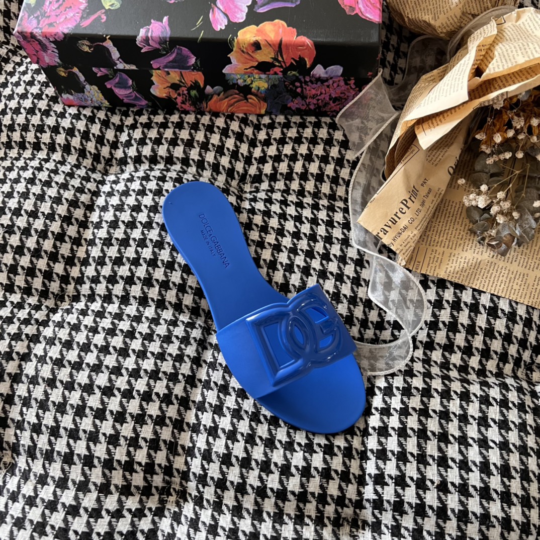 Early Summer Jelly Sandals