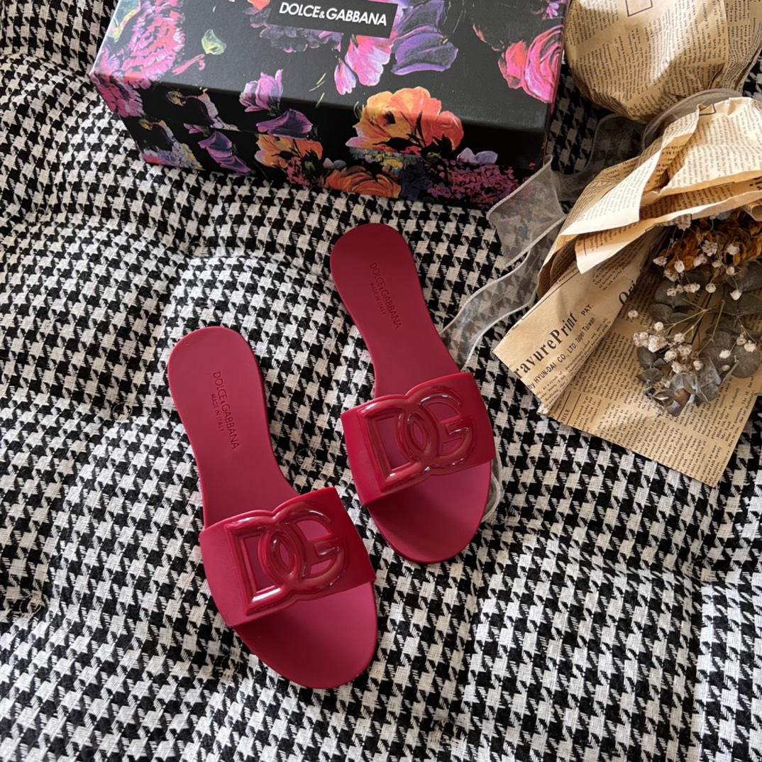 Early Summer Jelly Sandals