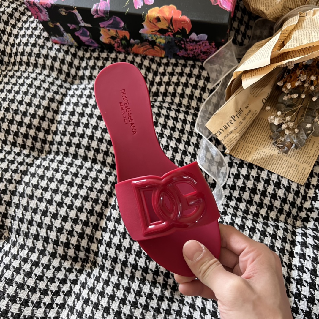 Early Summer Jelly Sandals