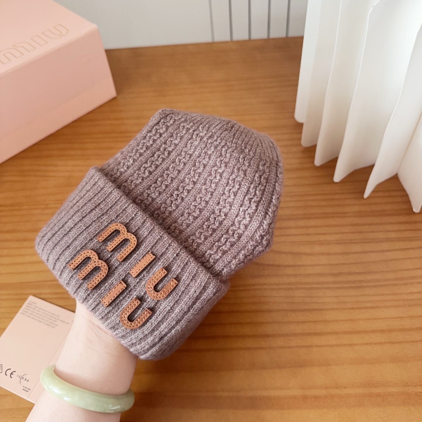 Classic best-selling knitted hat