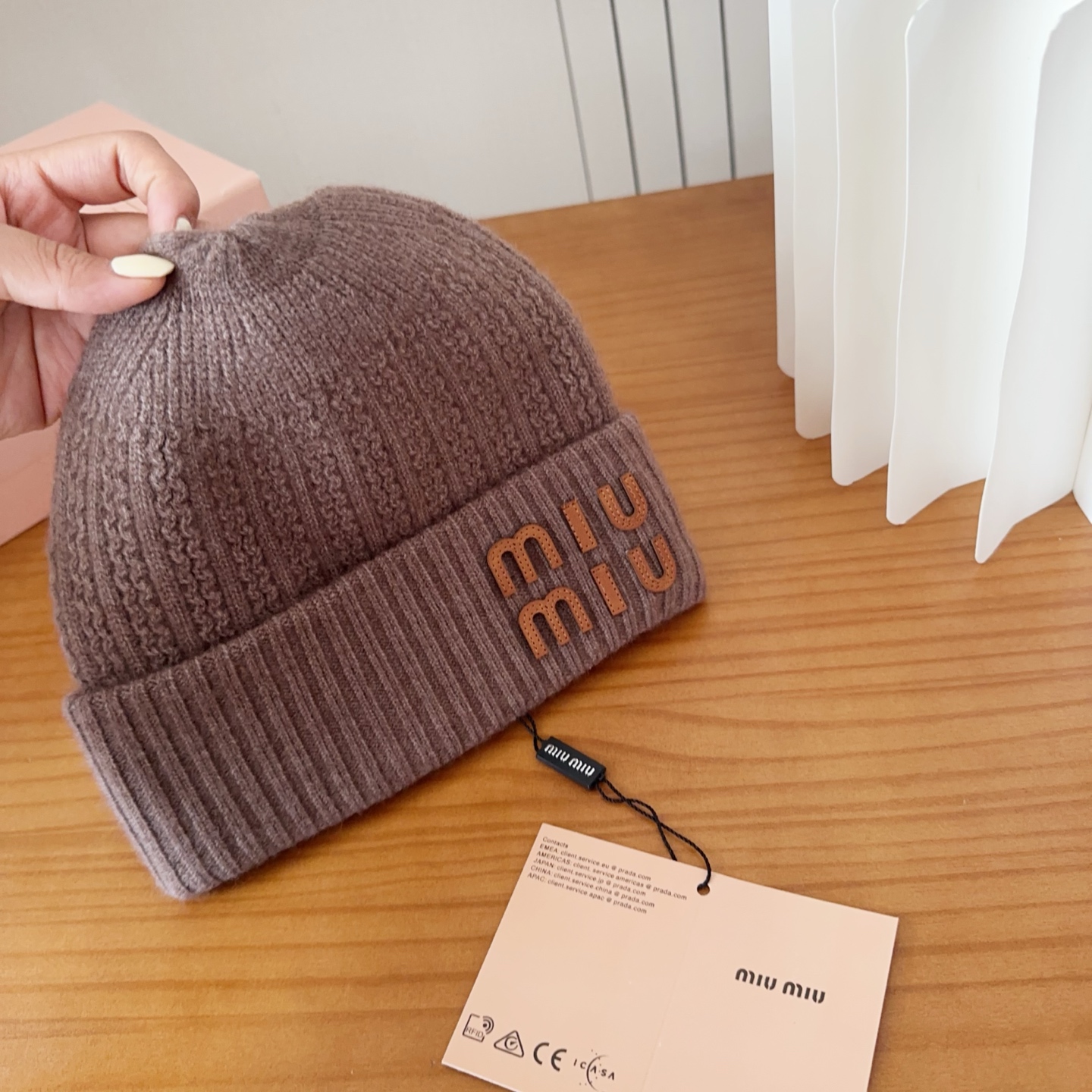 Classic best-selling knitted hat