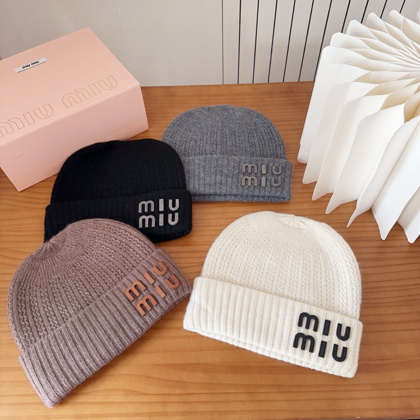 Classic best-selling knitted hat