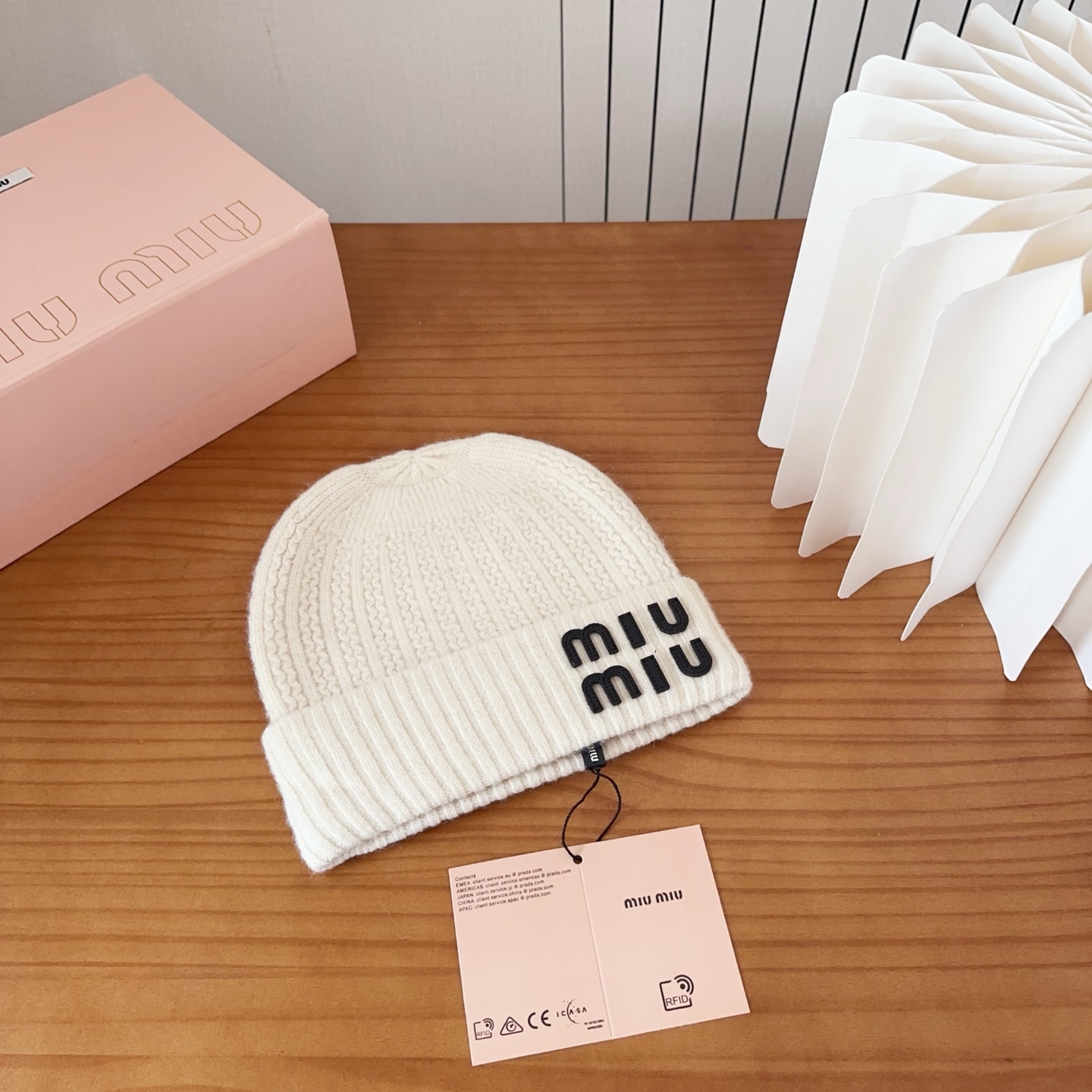 Classic best-selling knitted hat