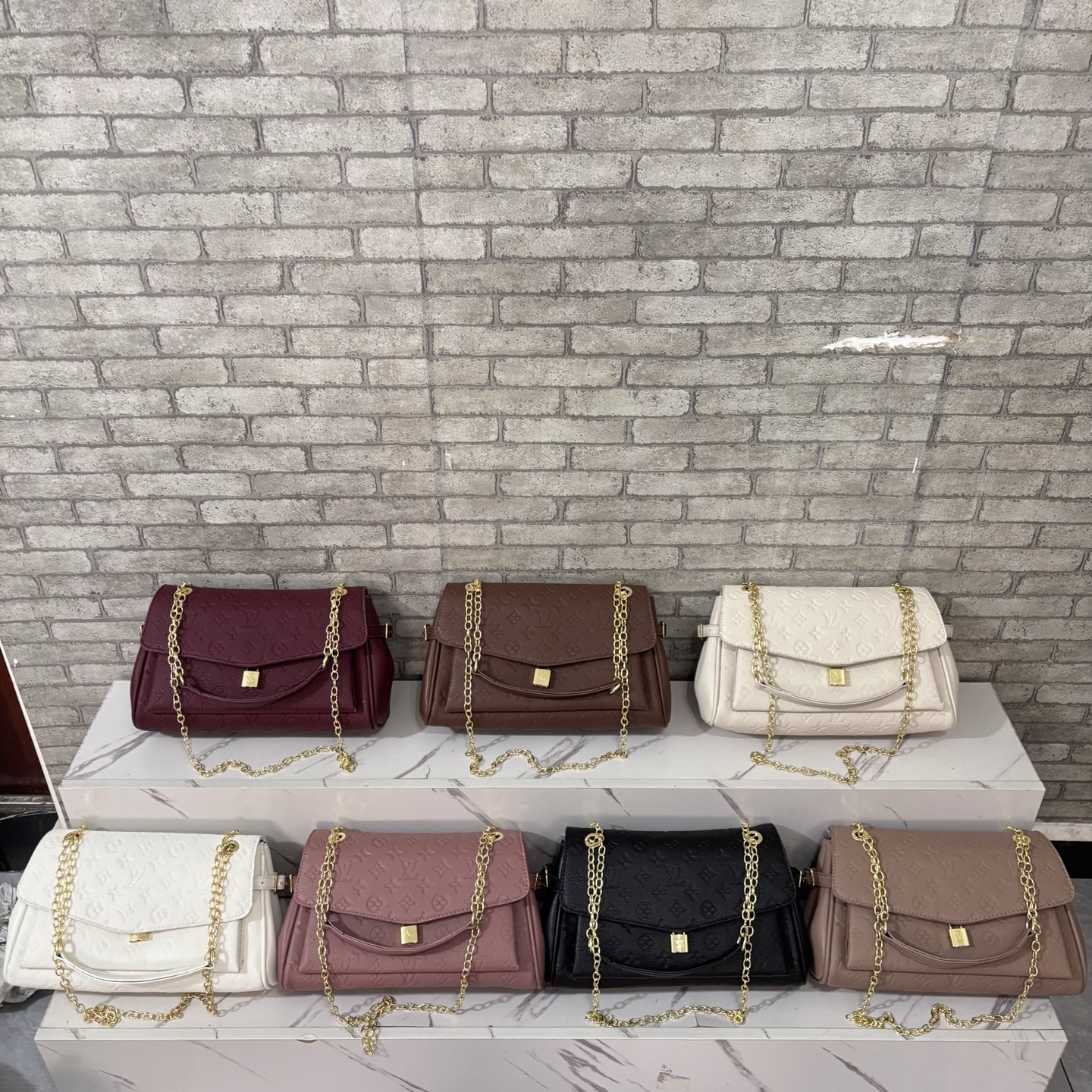 Stylish single-shoulder crossbody bag
