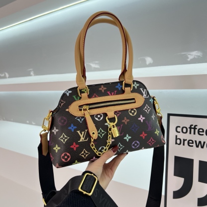 Vintage commuter handbag