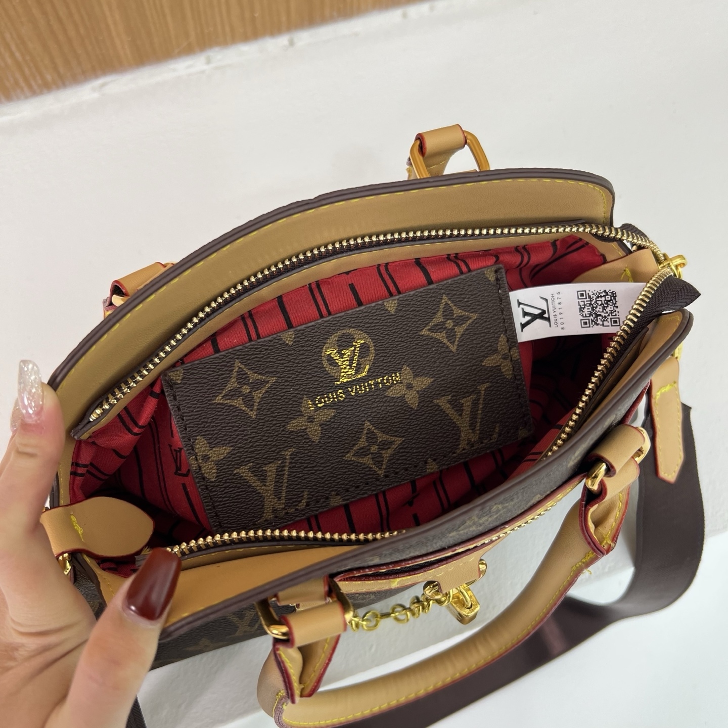 Vintage commuter handbag