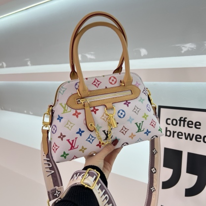 Vintage commuter handbag