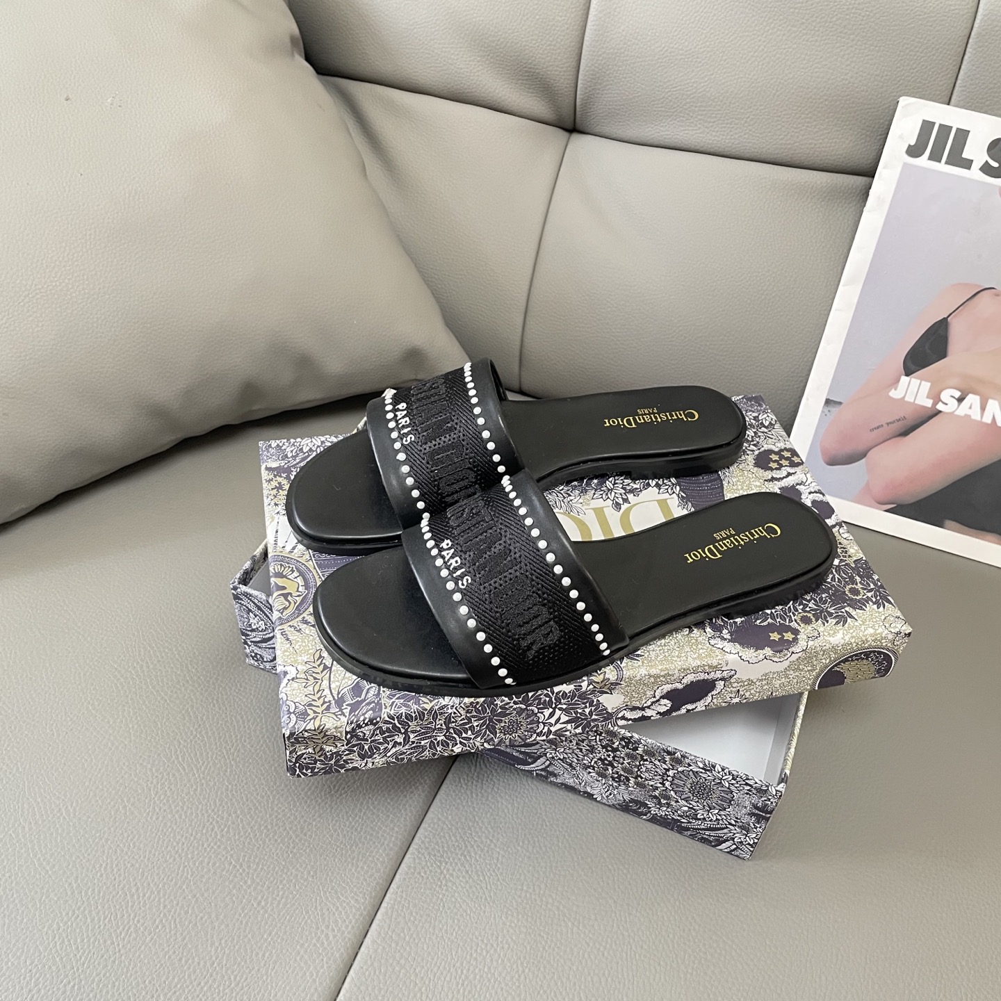 Embroidered Pearl Flat Sandals