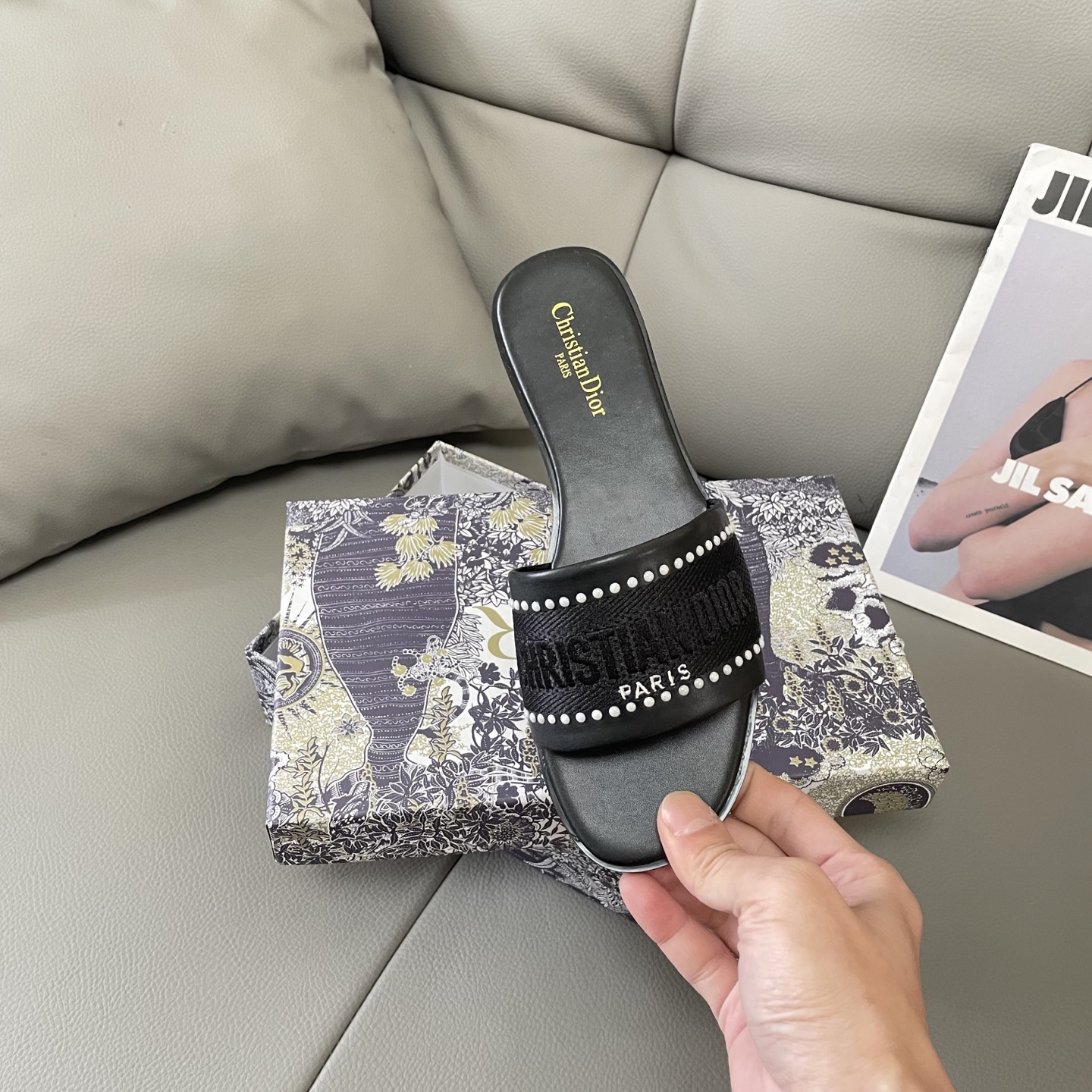 Embroidered Pearl Flat Sandals