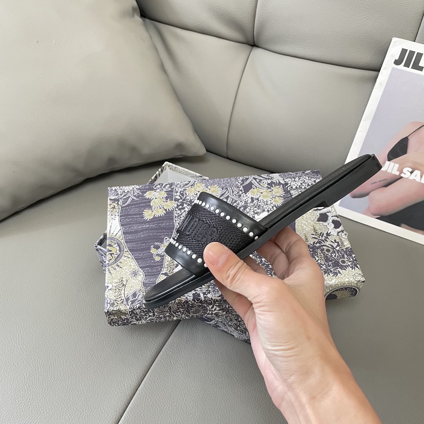 Embroidered Pearl Flat Sandals