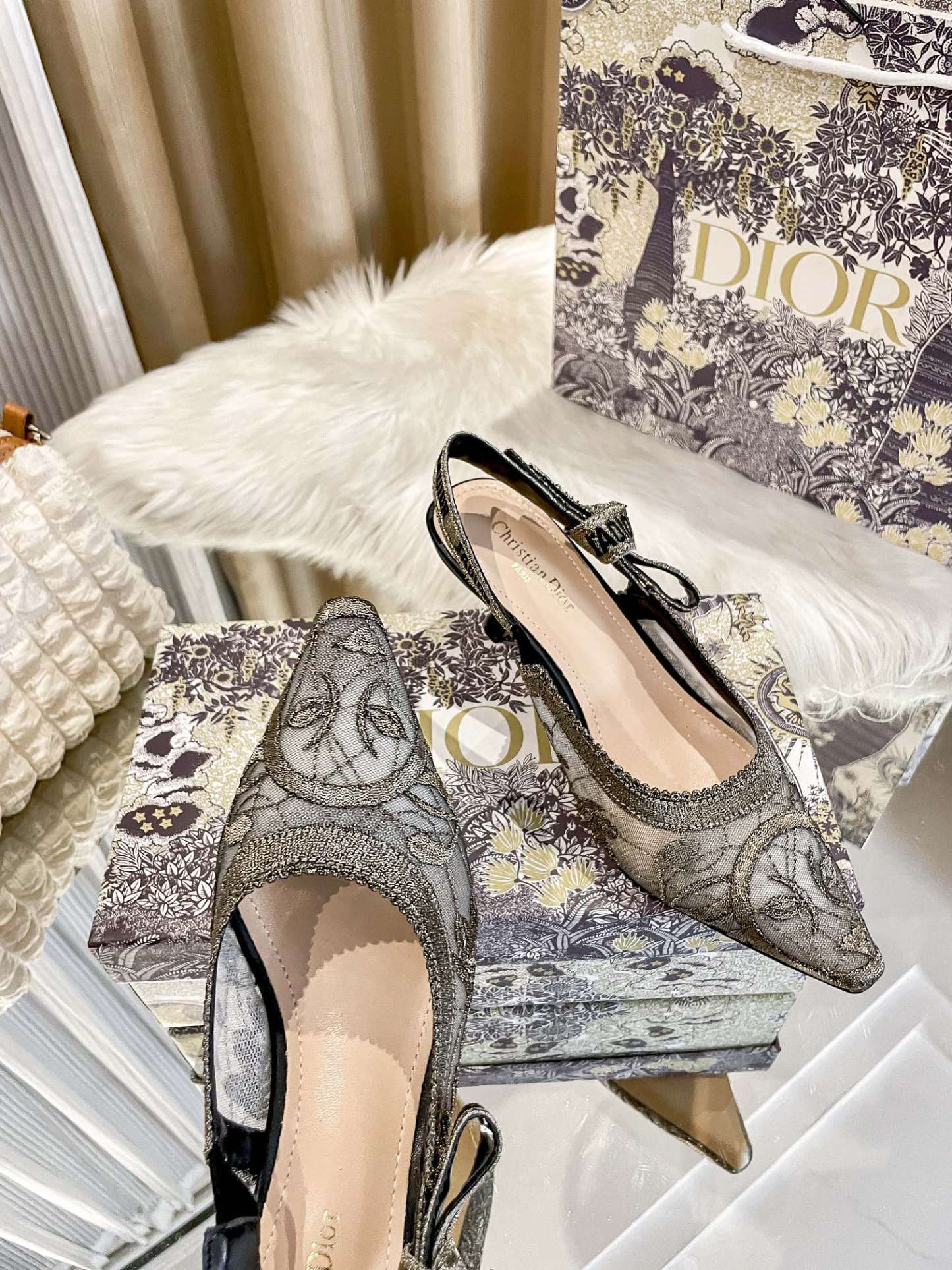 New embroidered kitten heel sandals