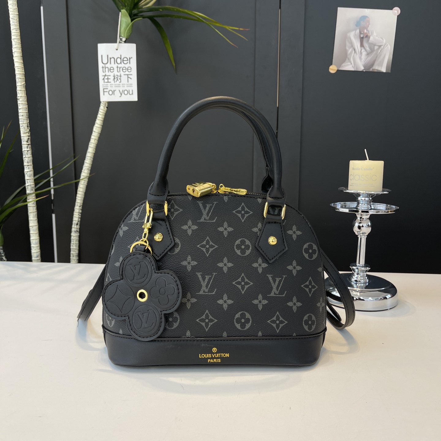 Stylish and unique shell-shaped bag