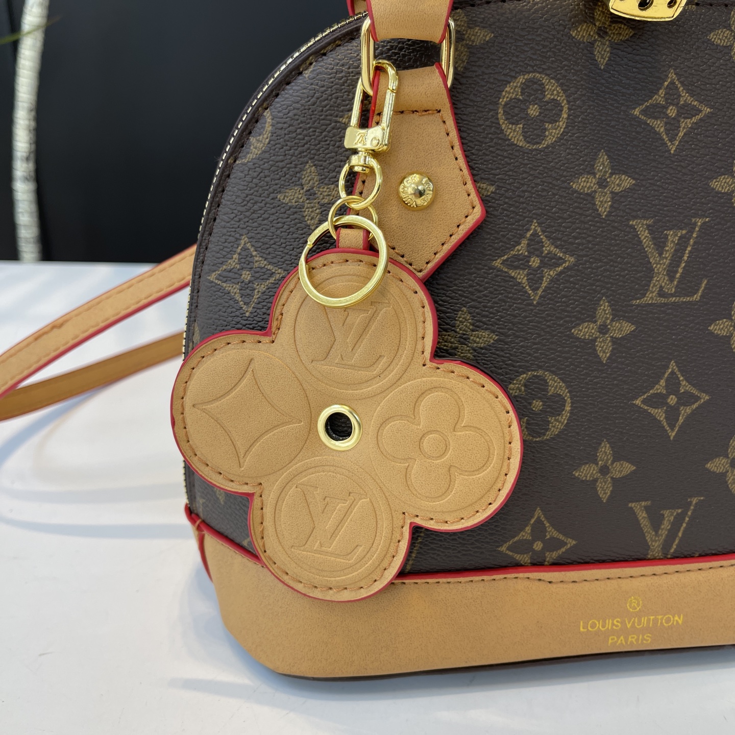 Stylish and unique shell-shaped bag