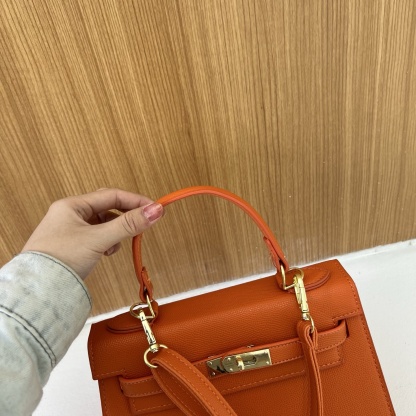 New stylish and high-quality tote/shoulder bag