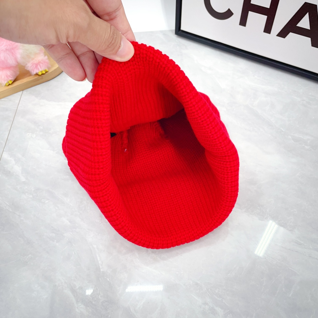 Unisex, versatile hat