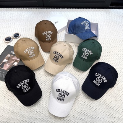 Simple letter design, the latest baseball cap.