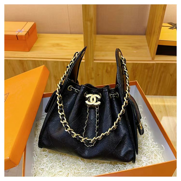 High-end quilted large-capacity chain bag