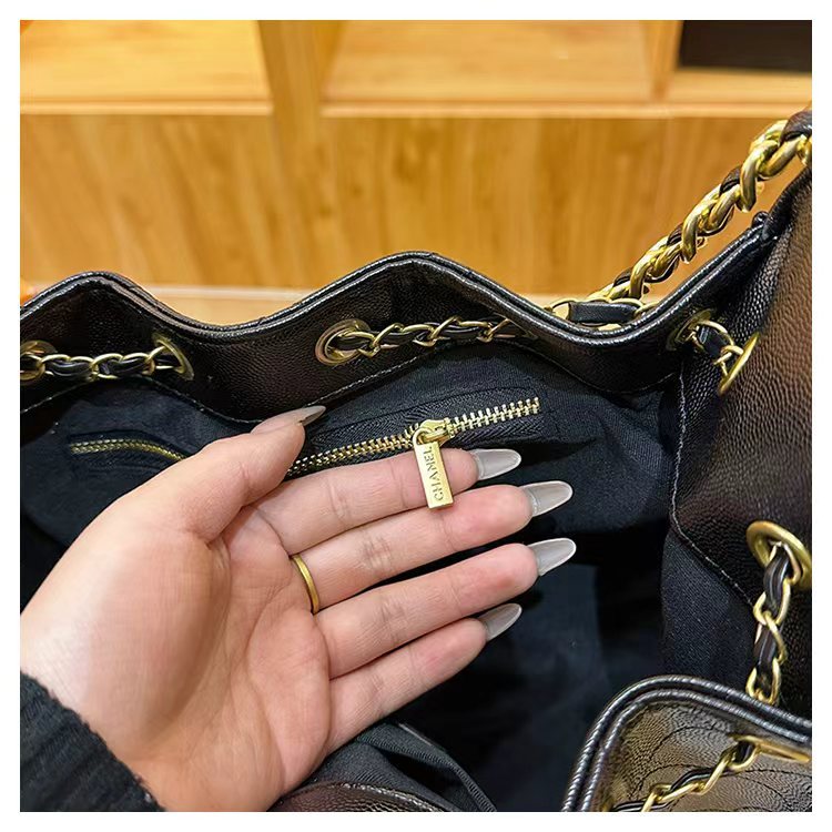 High-end quilted large-capacity chain bag