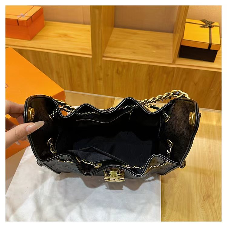 High-end quilted large-capacity chain bag