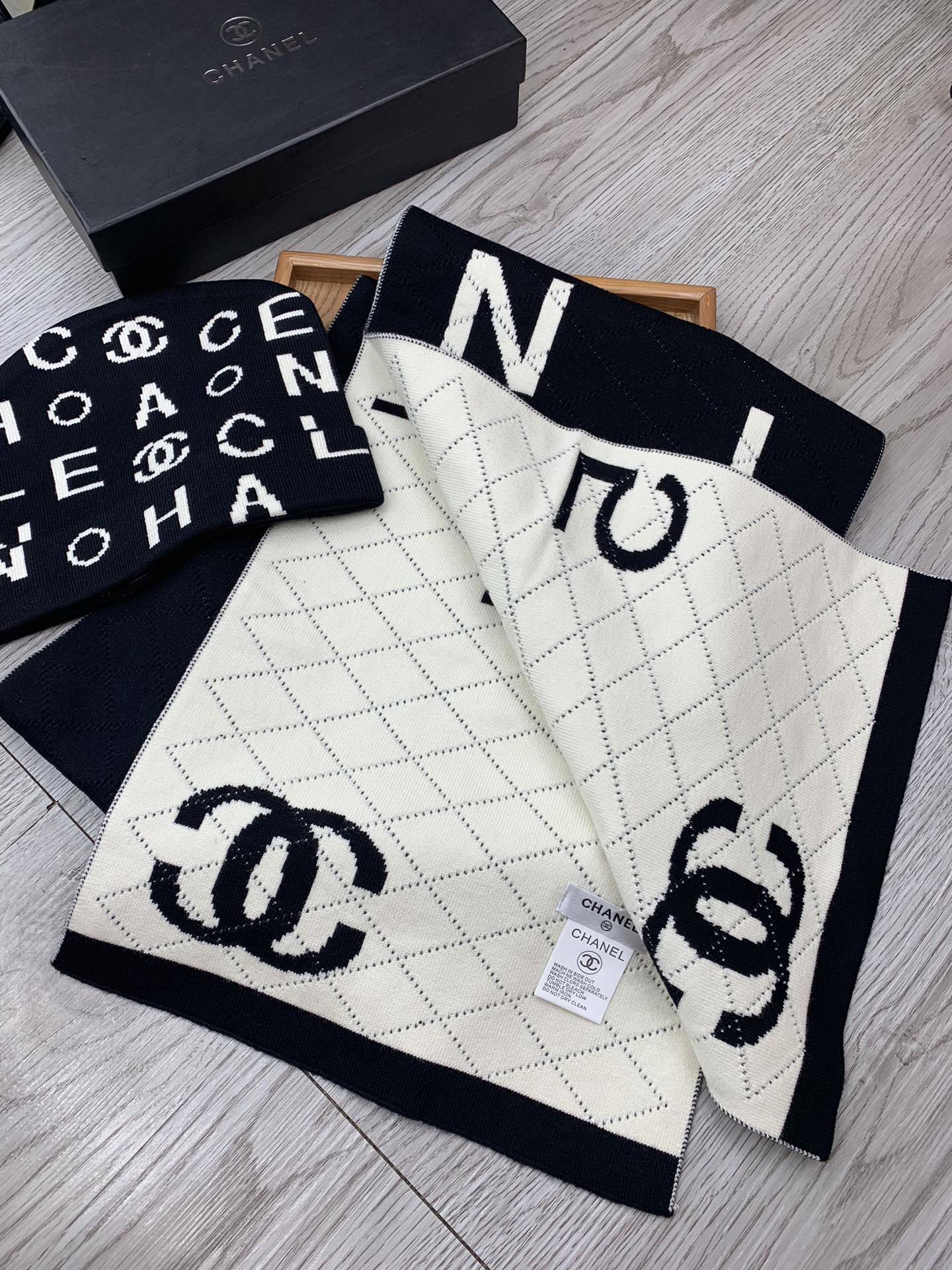 Classic set hat