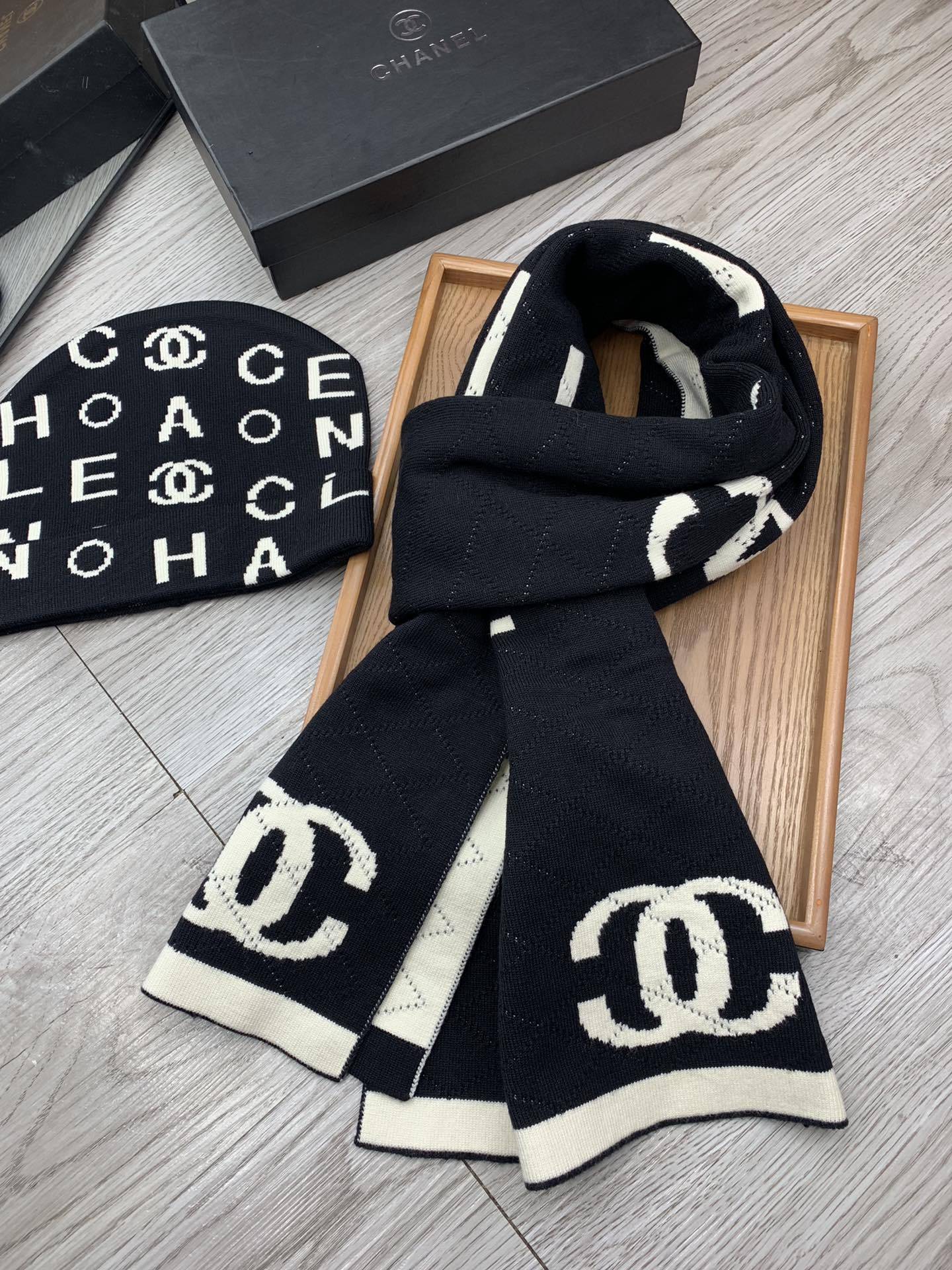 Classic set hat