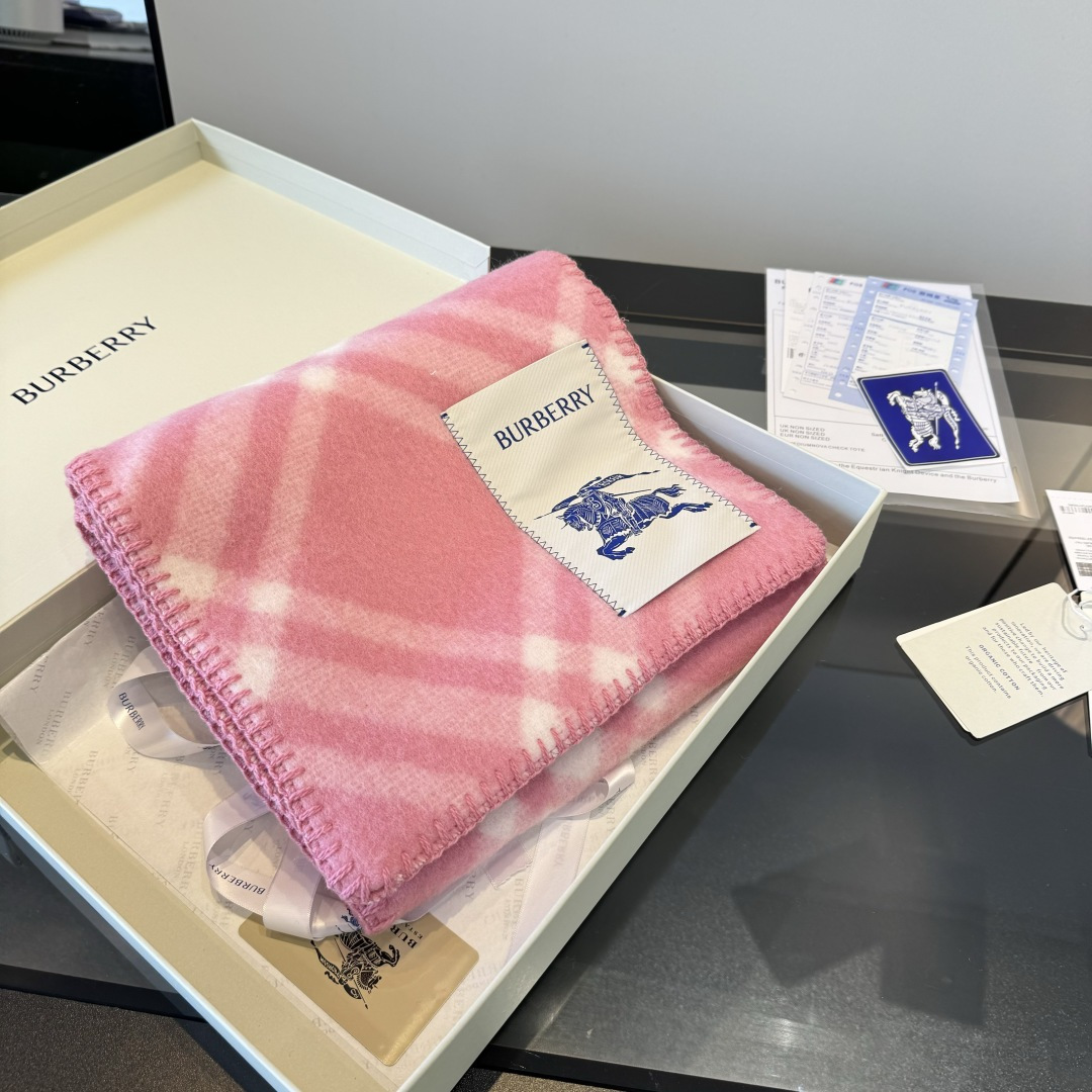 Checked wool scarf