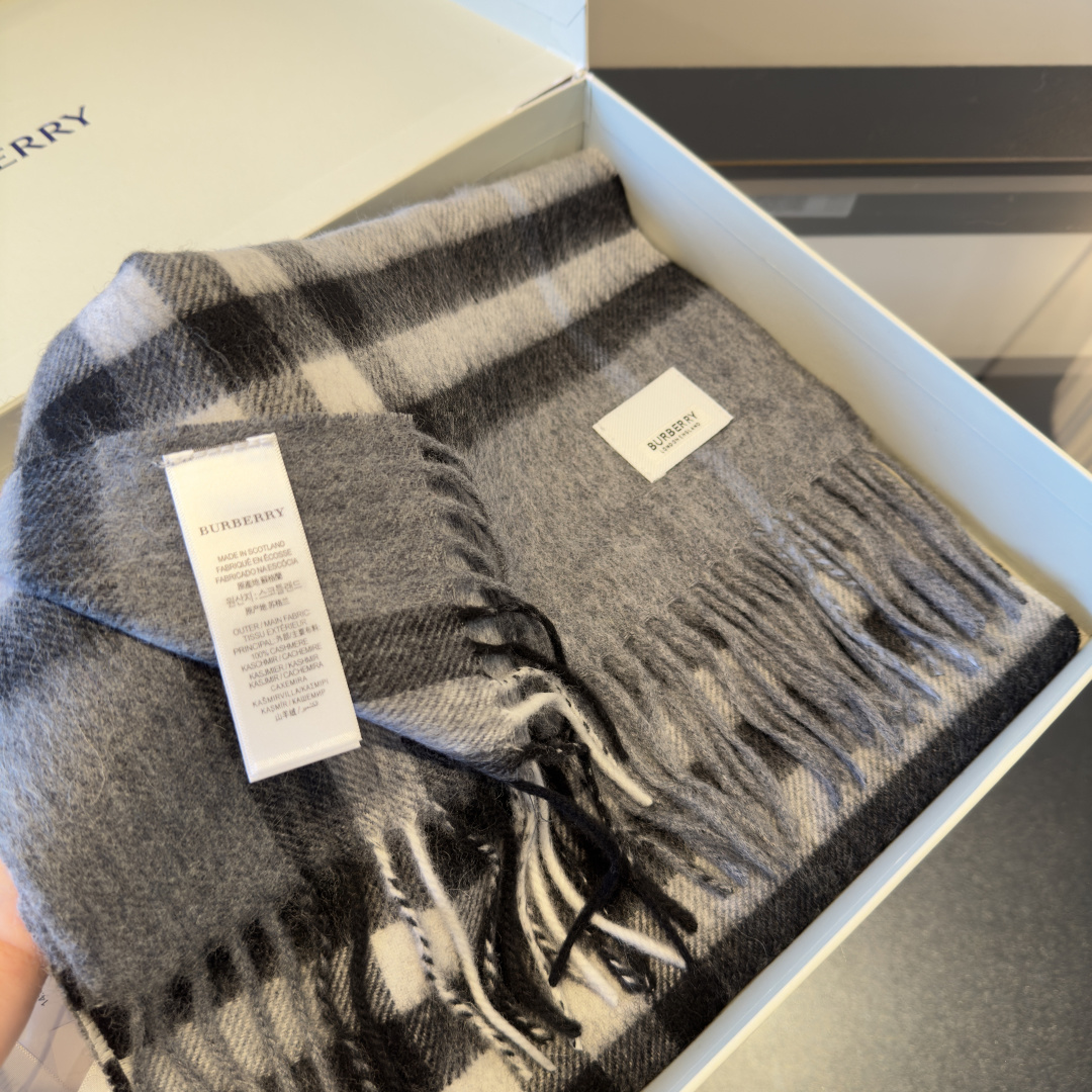 Classic large-check double-sided jacquard cashmere scarf