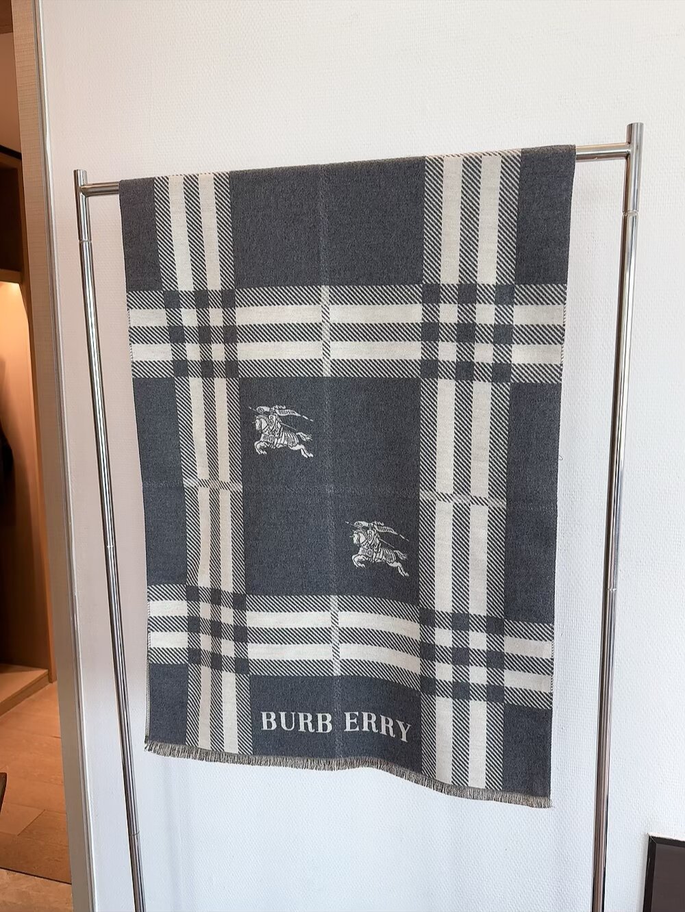 Luxurious cashmere scarf