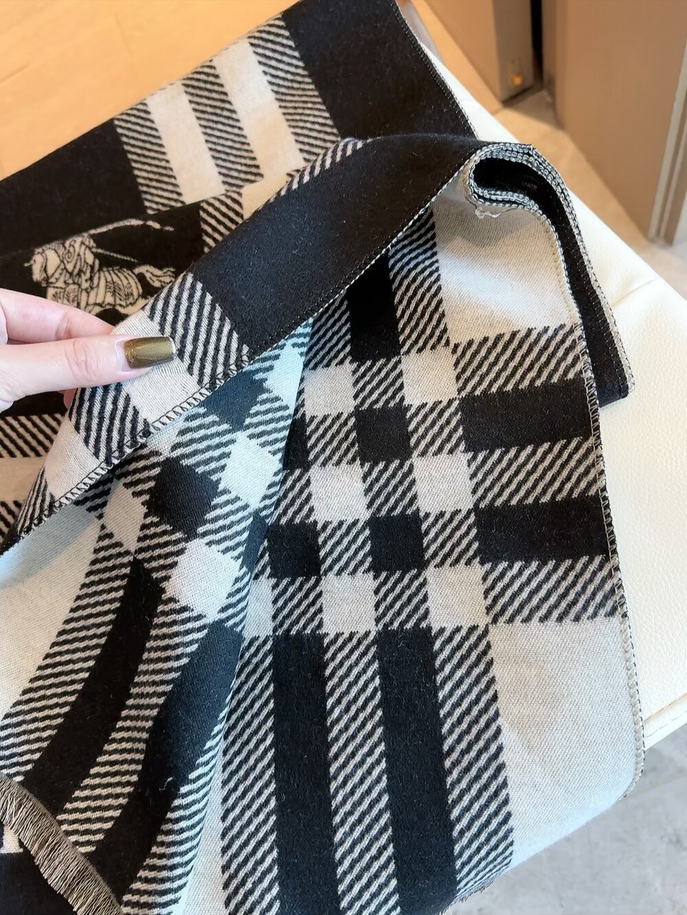 Luxurious cashmere scarf