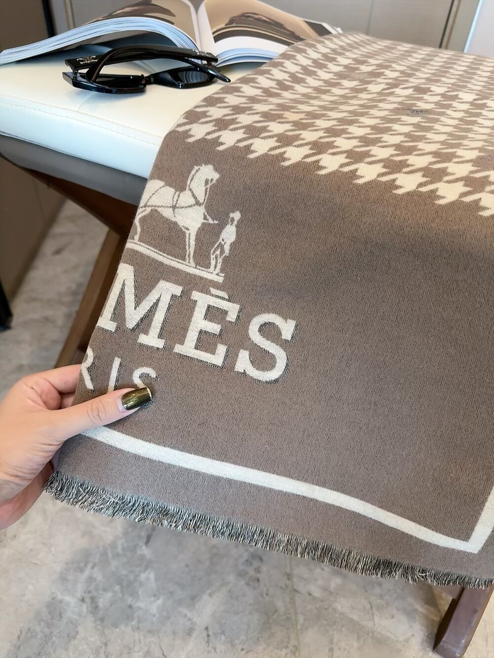 High-end cashmere shawl