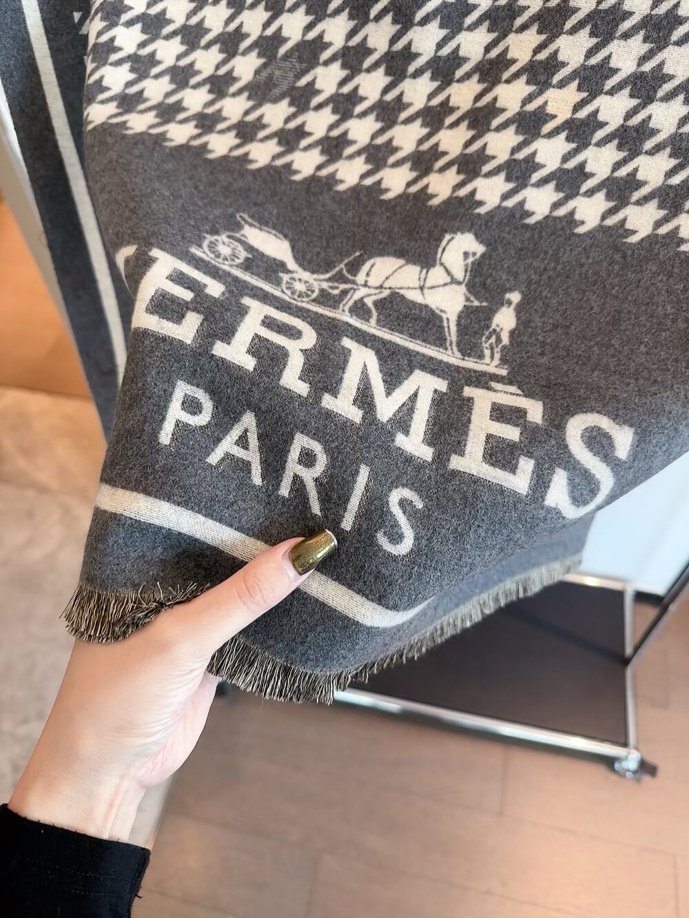 High-end cashmere shawl