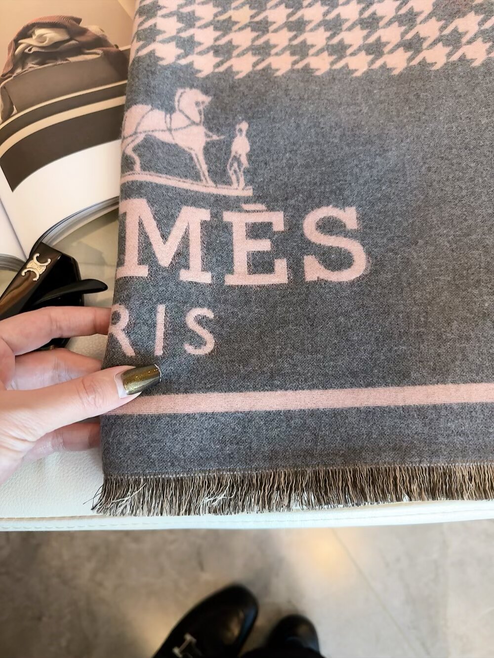 High-end cashmere shawl