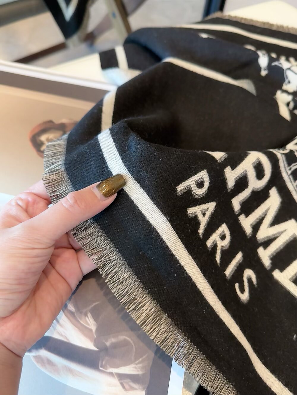 High-end cashmere shawl