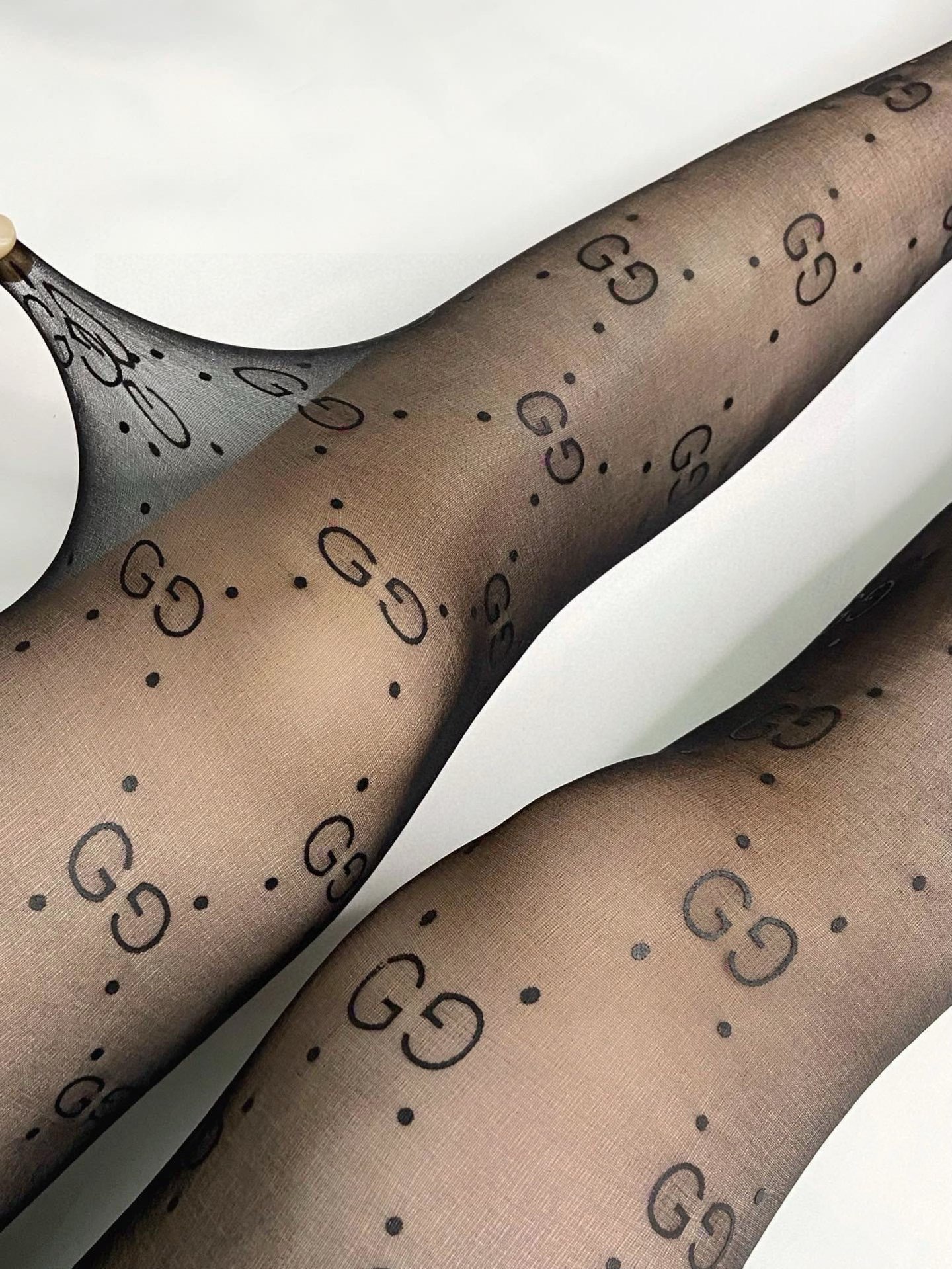 Trendy letter-print stockings