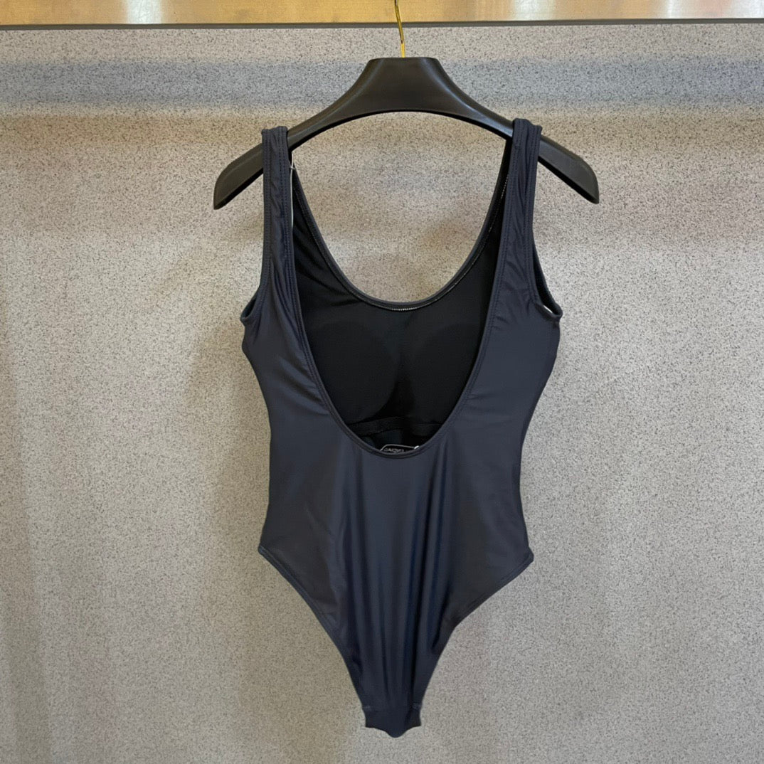New one-piece swimsuit