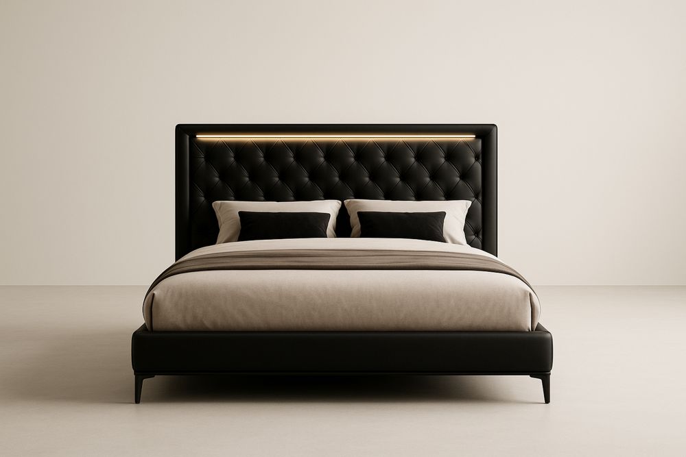 Letto matrimoniale in pelle con testiera capitonné, struttura in legno massello, Nero